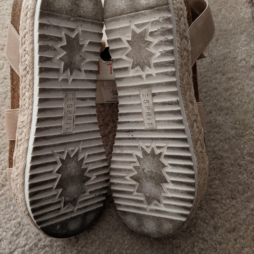 ESPRIT - Picture 6 of 6